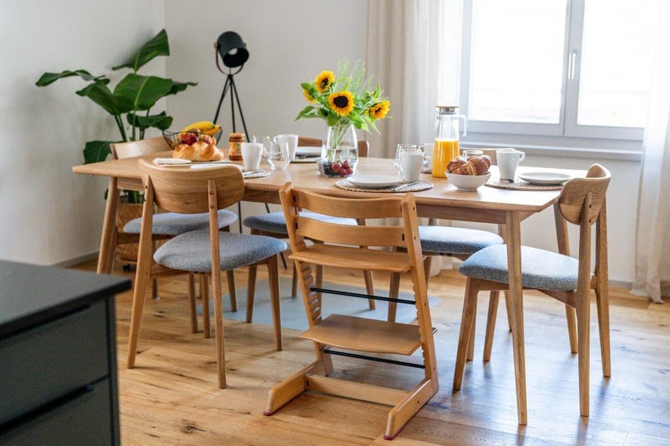 Food and drinks, Dining area, Food