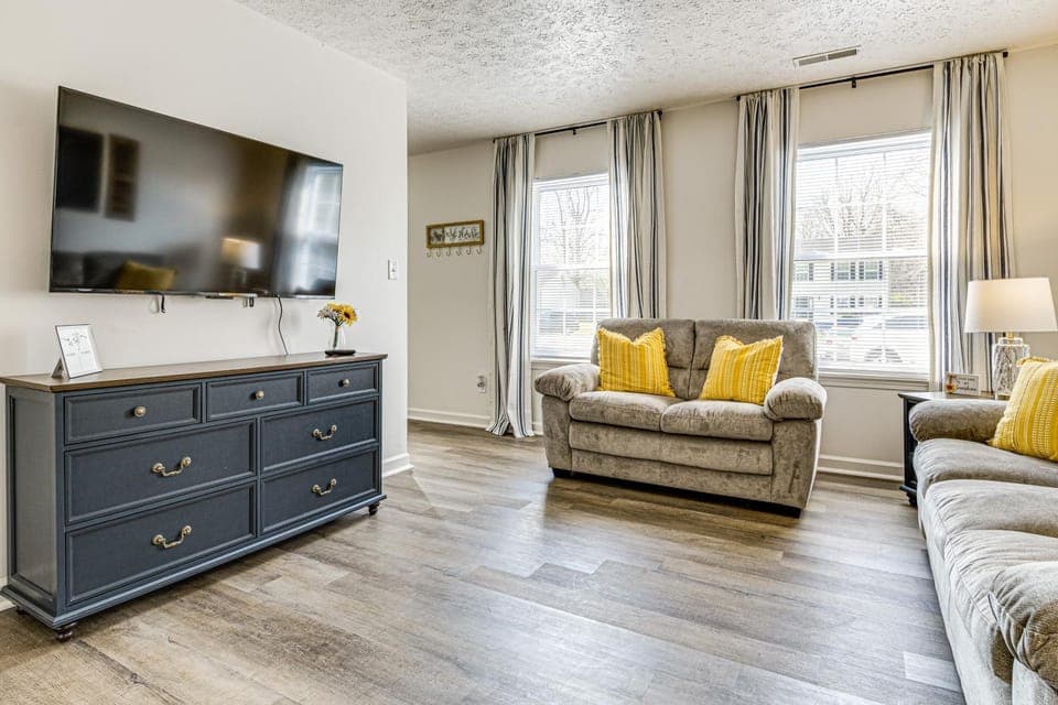 9 Mi to Dtwn Indianapolis: Family-Friendly Home! House in Indianapolis