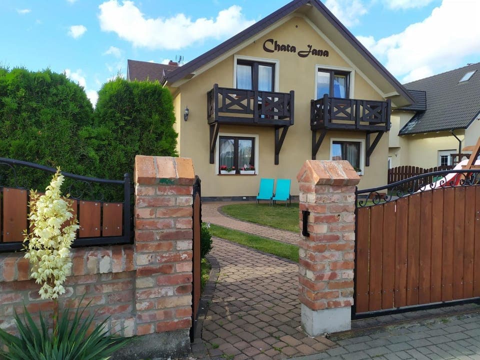 Property building, Day