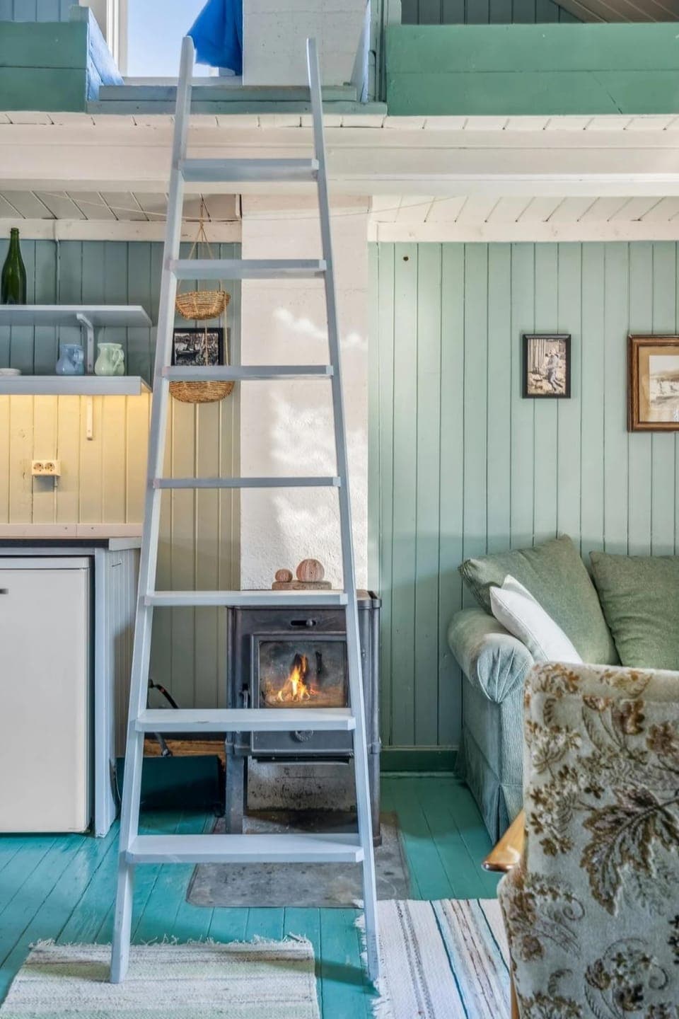 Kitchen or kitchenette, Living room, bunk bed