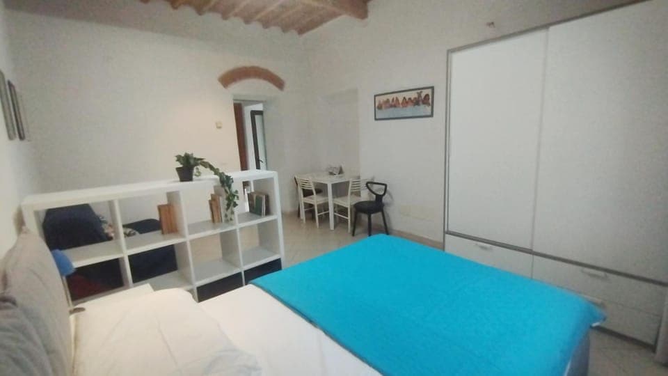 Bed, Photo of the whole room, Dining area, Bedroom, wardrobe