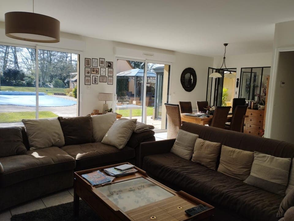 Living room, Internal: Not applicable to any particular room