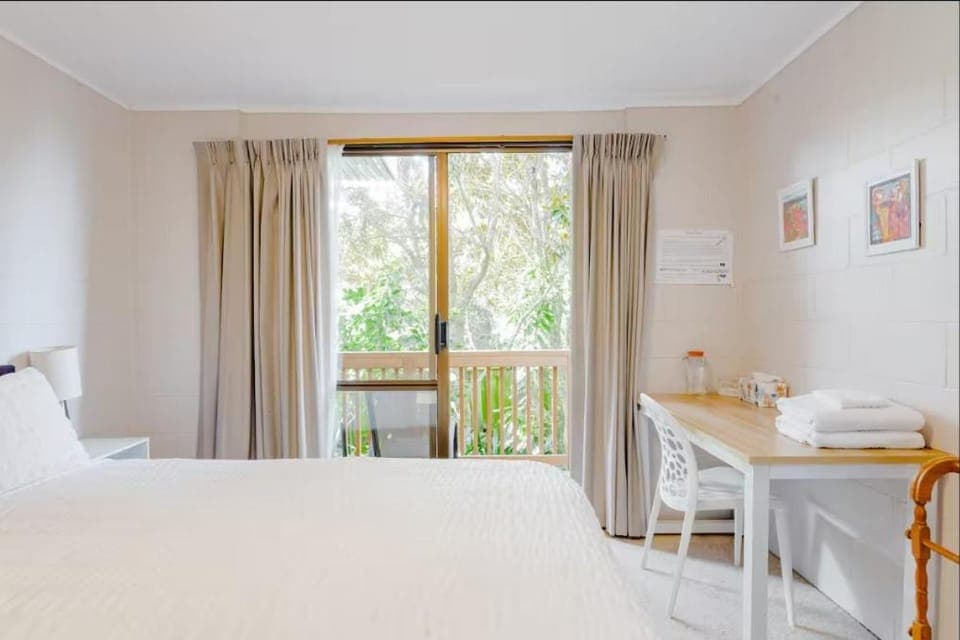 Bedroom, Internal: Not applicable to any particular room