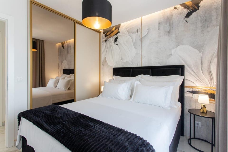 Bed, Bedroom