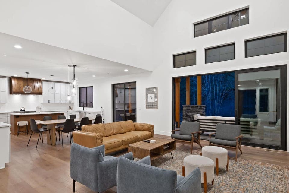 Patio, Kitchen or kitchenette, Living room, Seating area, Dining area