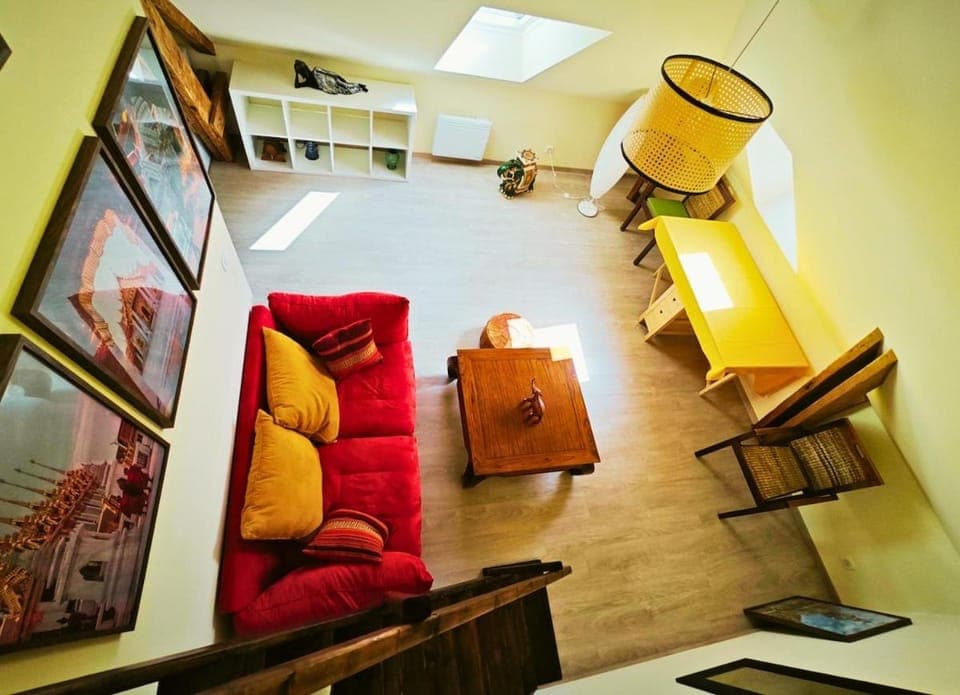 Living room, Seating area