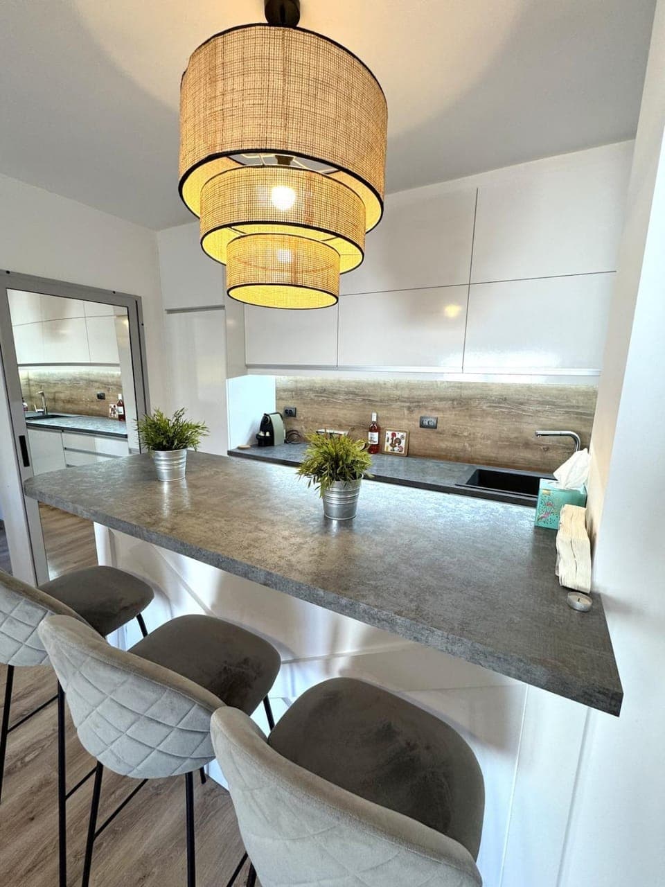 Kitchen or kitchenette