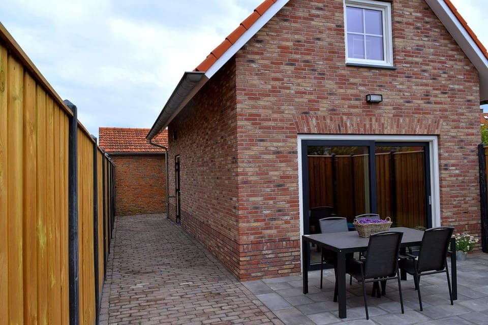 Property building, Balcony/Terrace