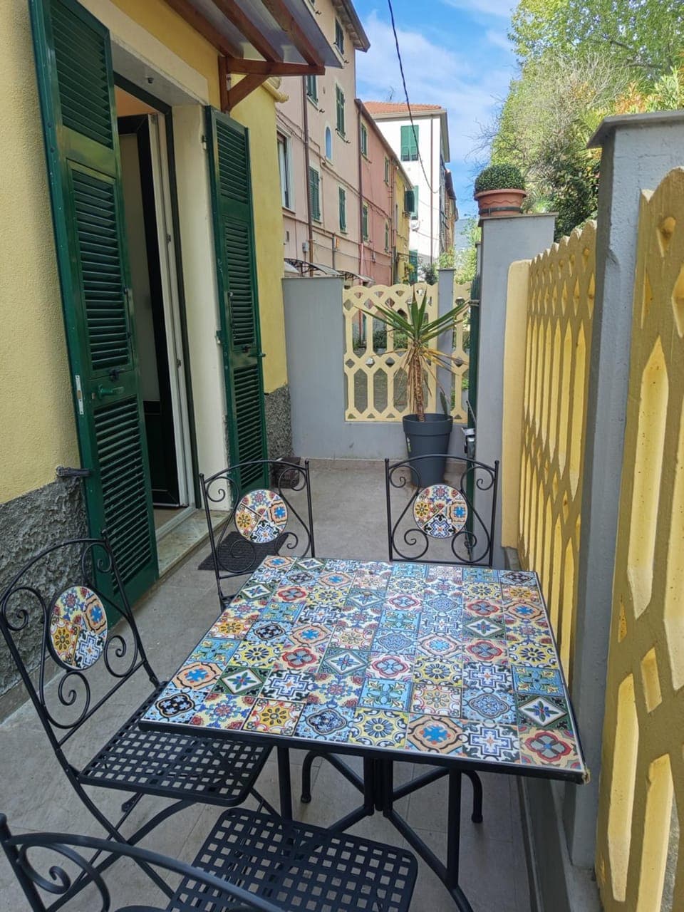 Property building, Balcony/Terrace