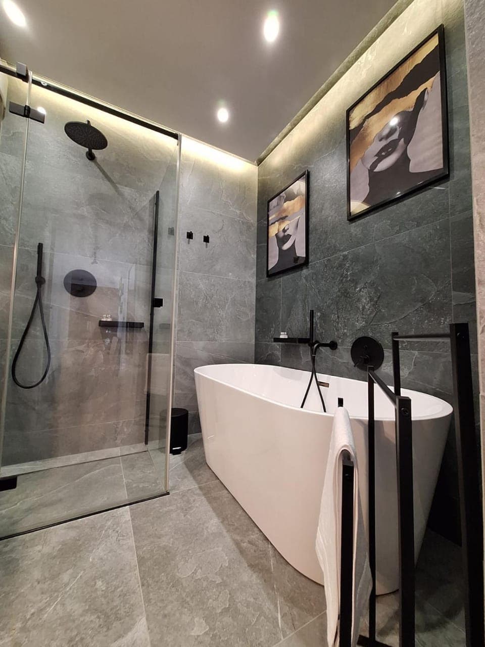 Shower, Bathroom, Bath, towels