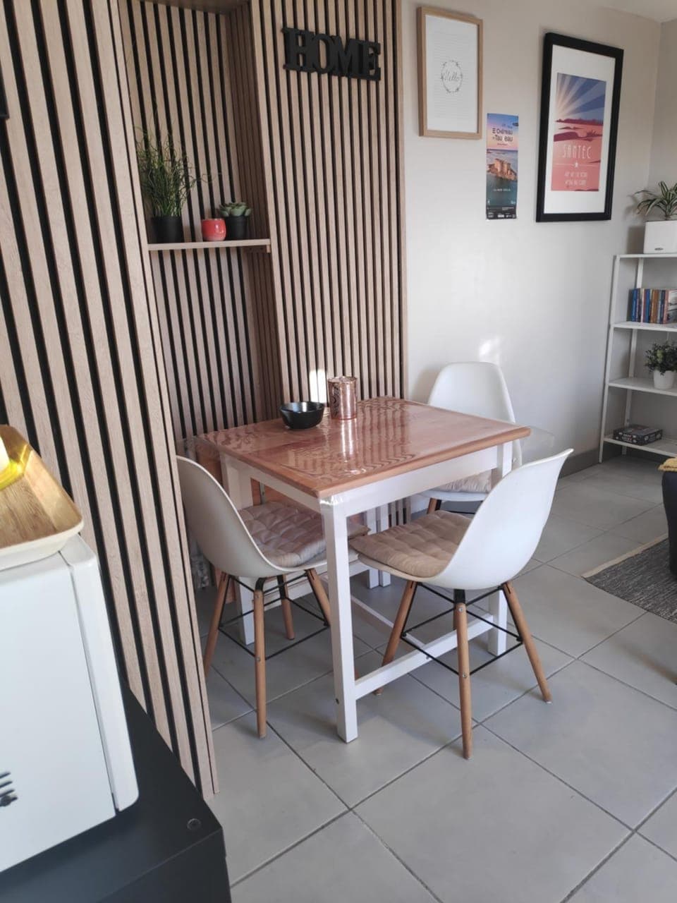 Living room, Dining area