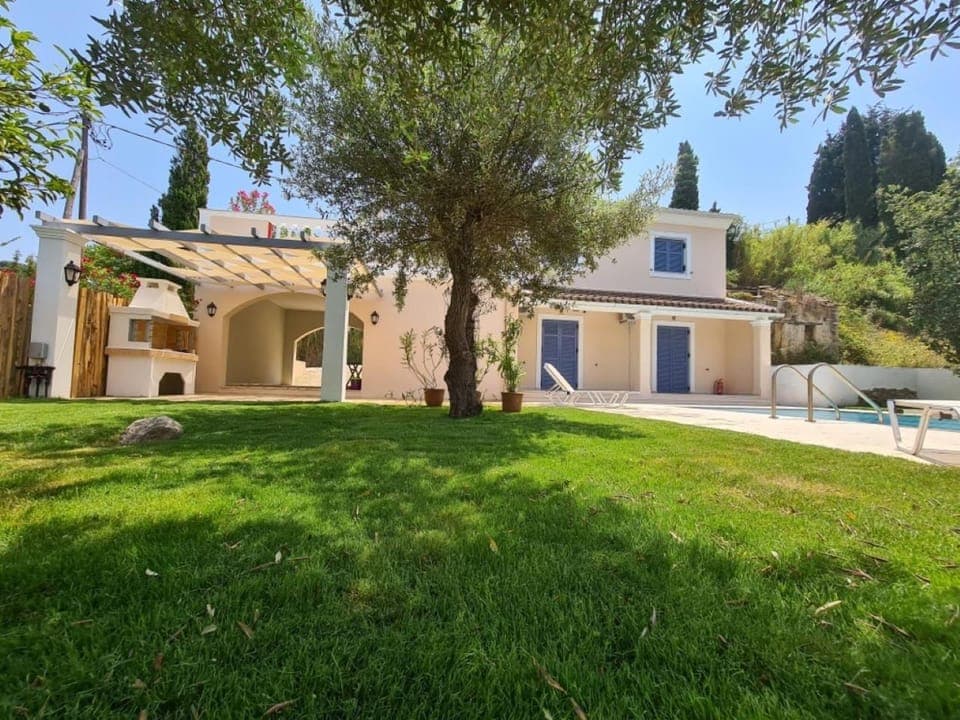 Garden, Pool view, Swimming pool, sunbed