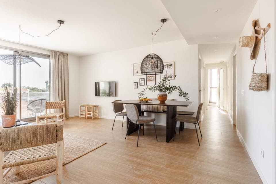 TV and multimedia, Living room, Dining area