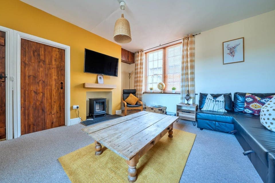 Communal lounge/ TV room, Living room