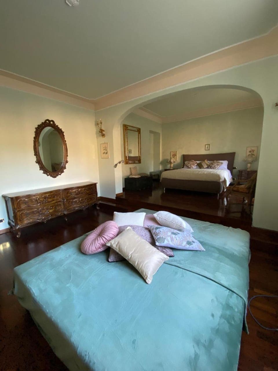 Photo of the whole room