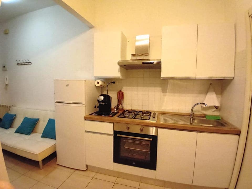 Kitchen or kitchenette