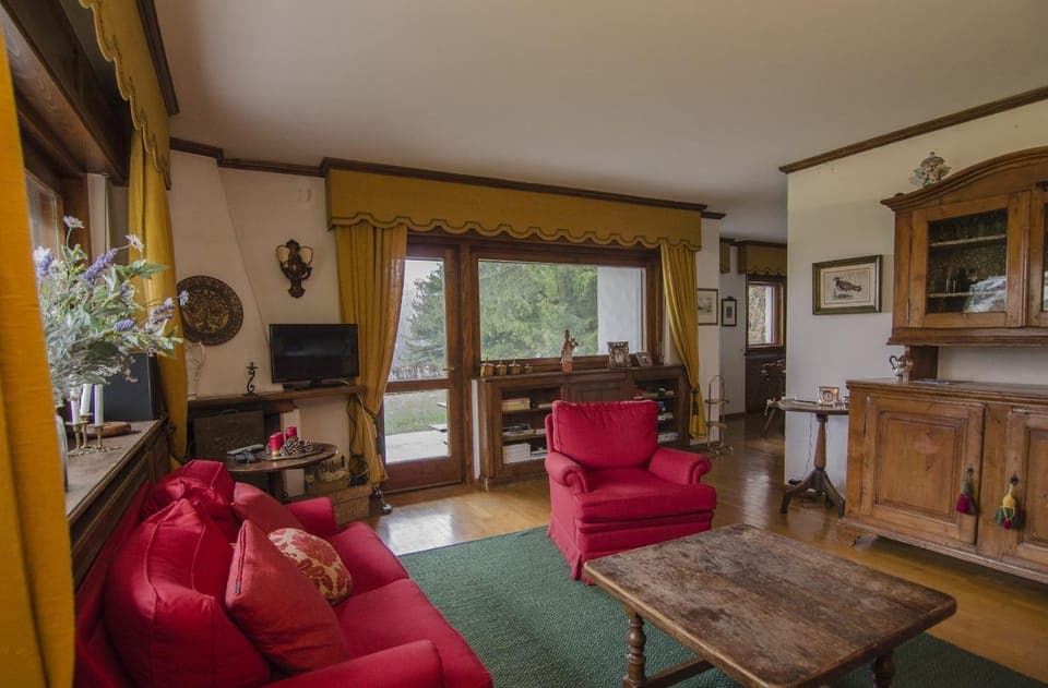 Communal lounge/ TV room, Living room