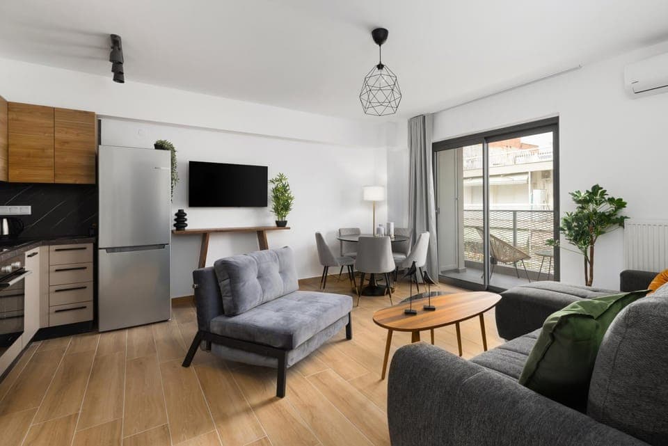 TV and multimedia, Kitchen or kitchenette, Living room, Seating area, Dining area, air conditioner