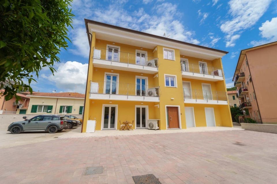 Property building, View (from property/room), Parking