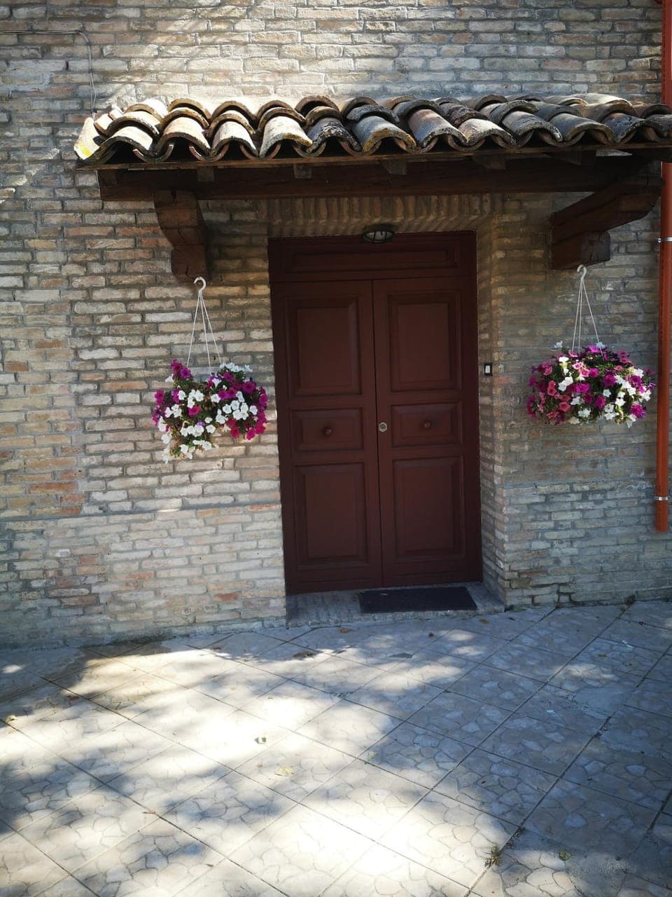 Facade/entrance, Day