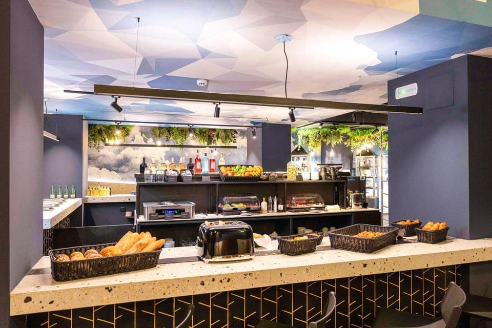 Food and drinks, Food, Buffet breakfast, Drinks