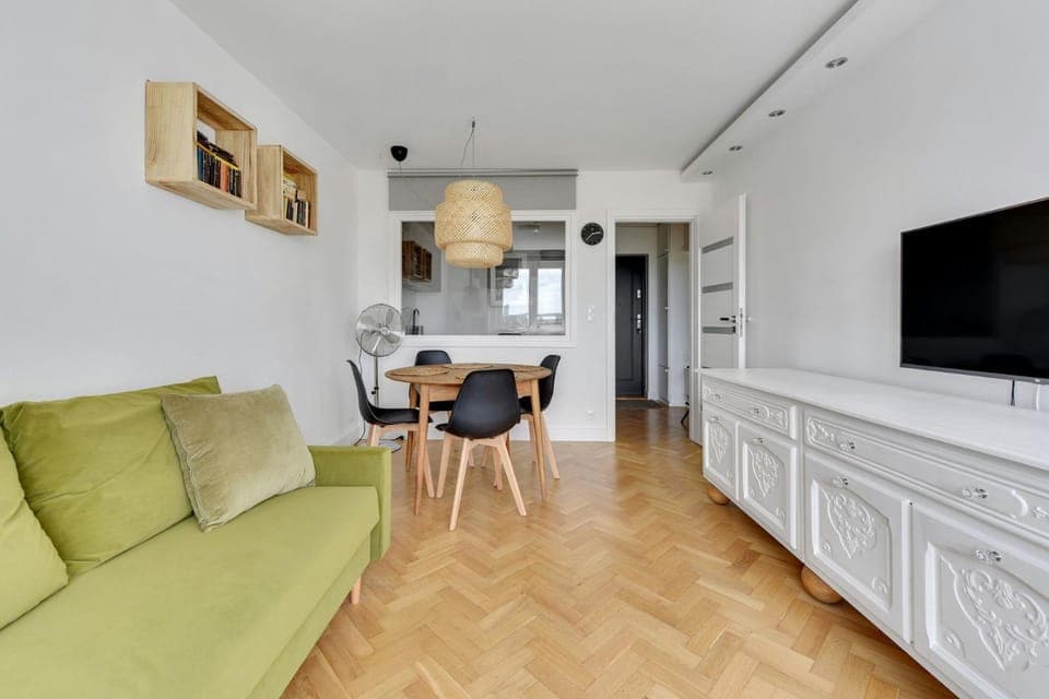 Communal lounge/ TV room, Kitchen or kitchenette, Living room, Seating area, Dining area