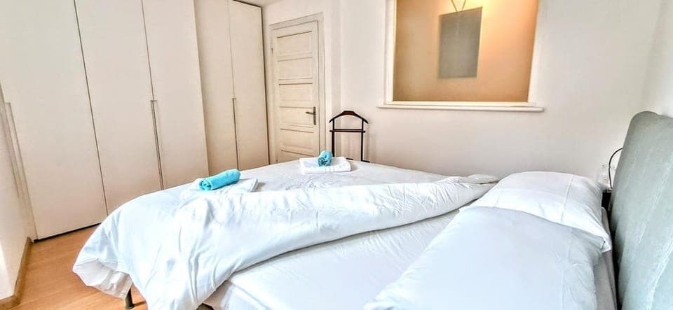 Bed, Photo of the whole room, Bedroom, towels, wardrobe