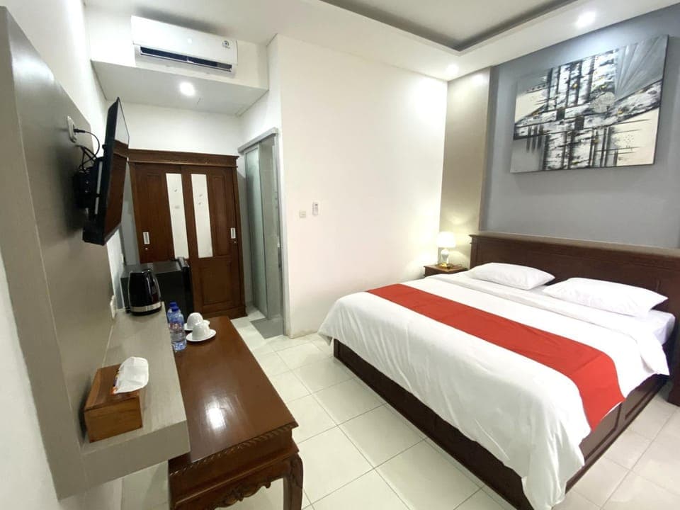 Bed, TV and multimedia, Bedroom, air conditioner