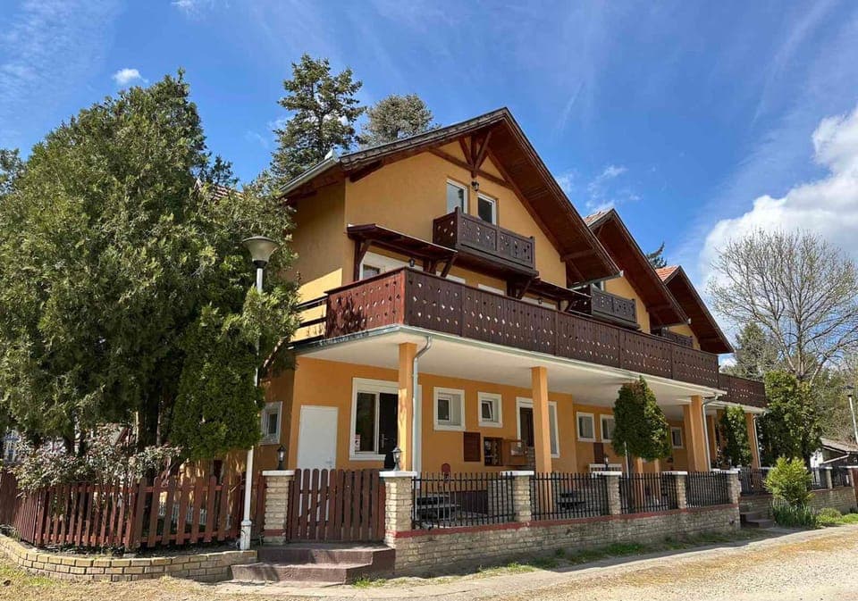 Property building, Day