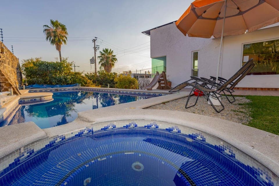 Hot Tub, Hot Tub, Swimming pool, Swimming pool