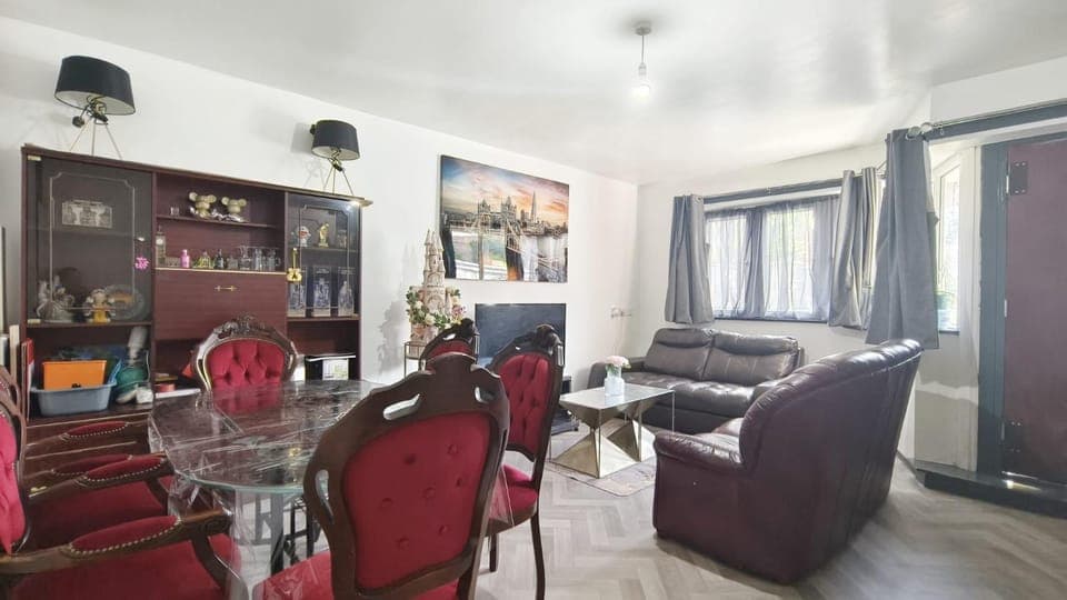 Living room, Seating area, Dining area