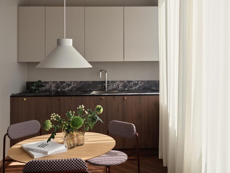 Dining area, kitchen