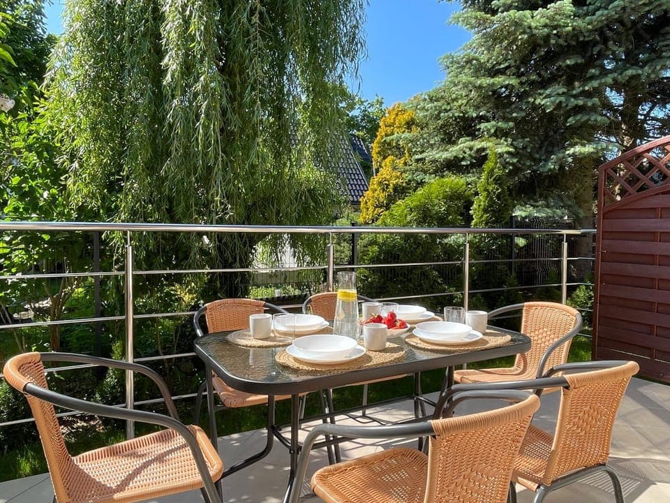 Balcony/Terrace, Garden view