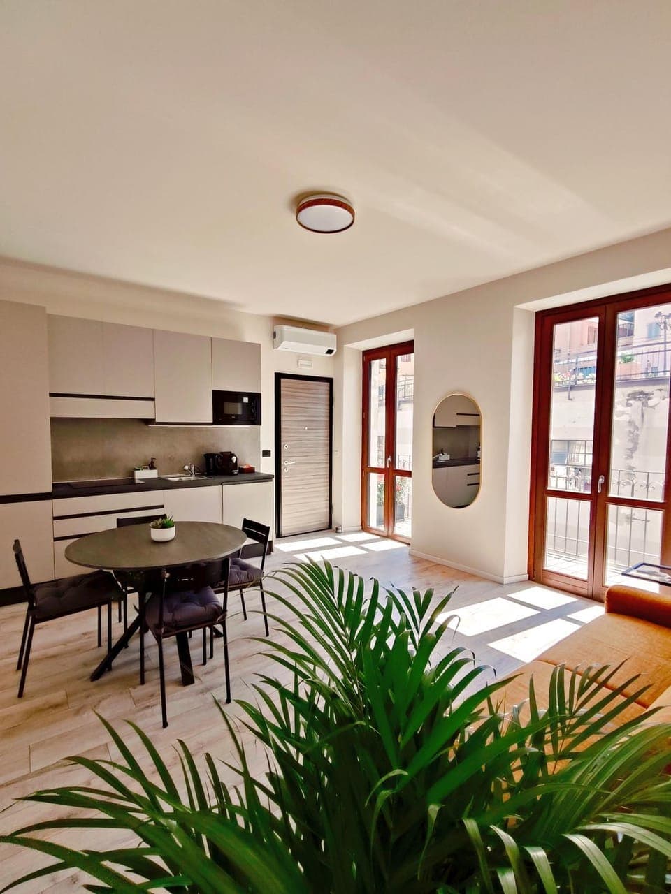 Kitchen or kitchenette, Living room, Dining area