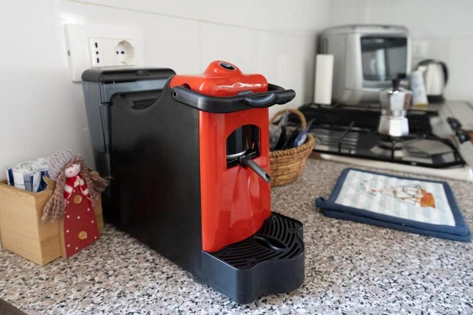 Coffee/tea facilities, Kitchen or kitchenette