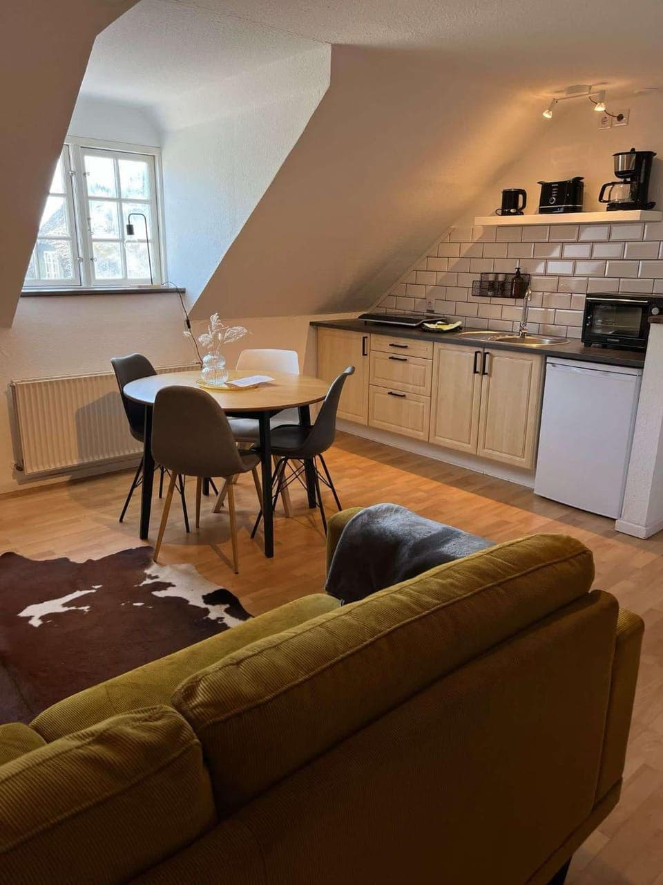 Kitchen or kitchenette, Living room, Dining area