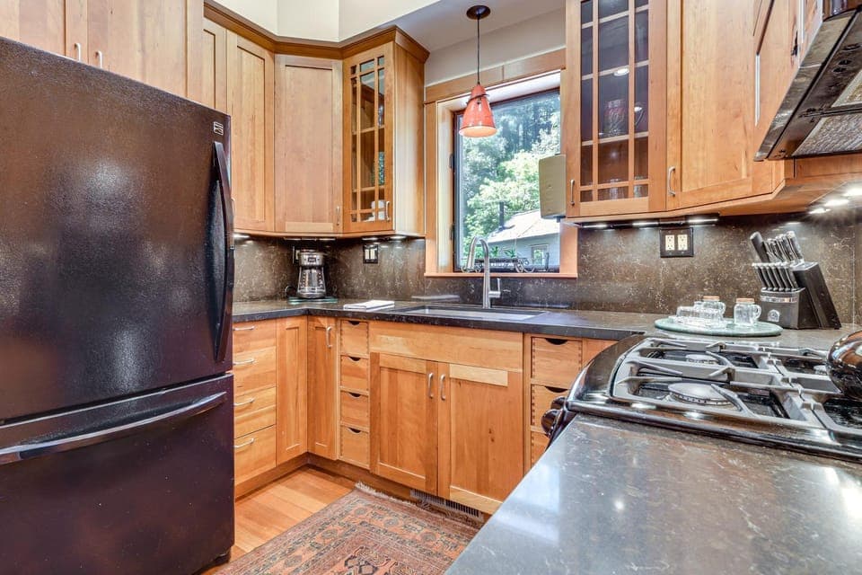 11 Mi to Downtown Napa: Wine Country Cottage House in Napa Valley