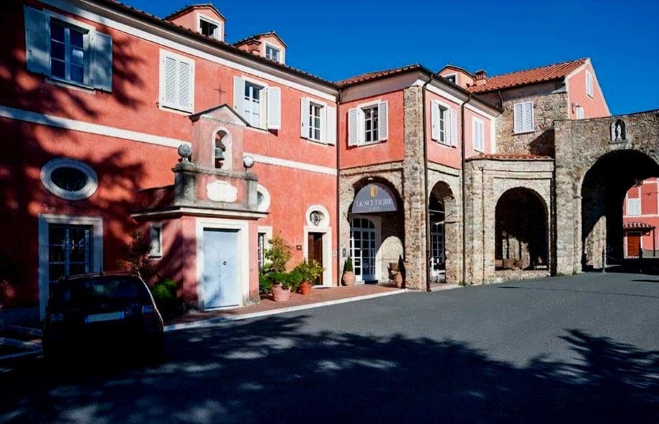 Property building, Street view