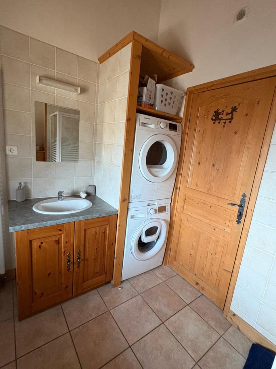 Bathroom, washing machine, dryer