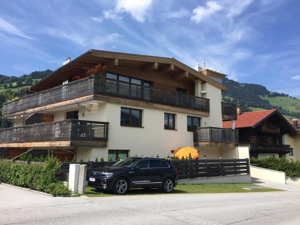 Garden, On site, Street view