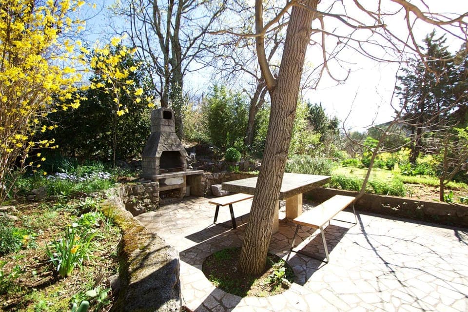 Patio, Spring, BBQ facilities, Garden