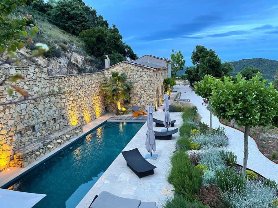 Natural landscape, Garden, Swimming pool, sunbed