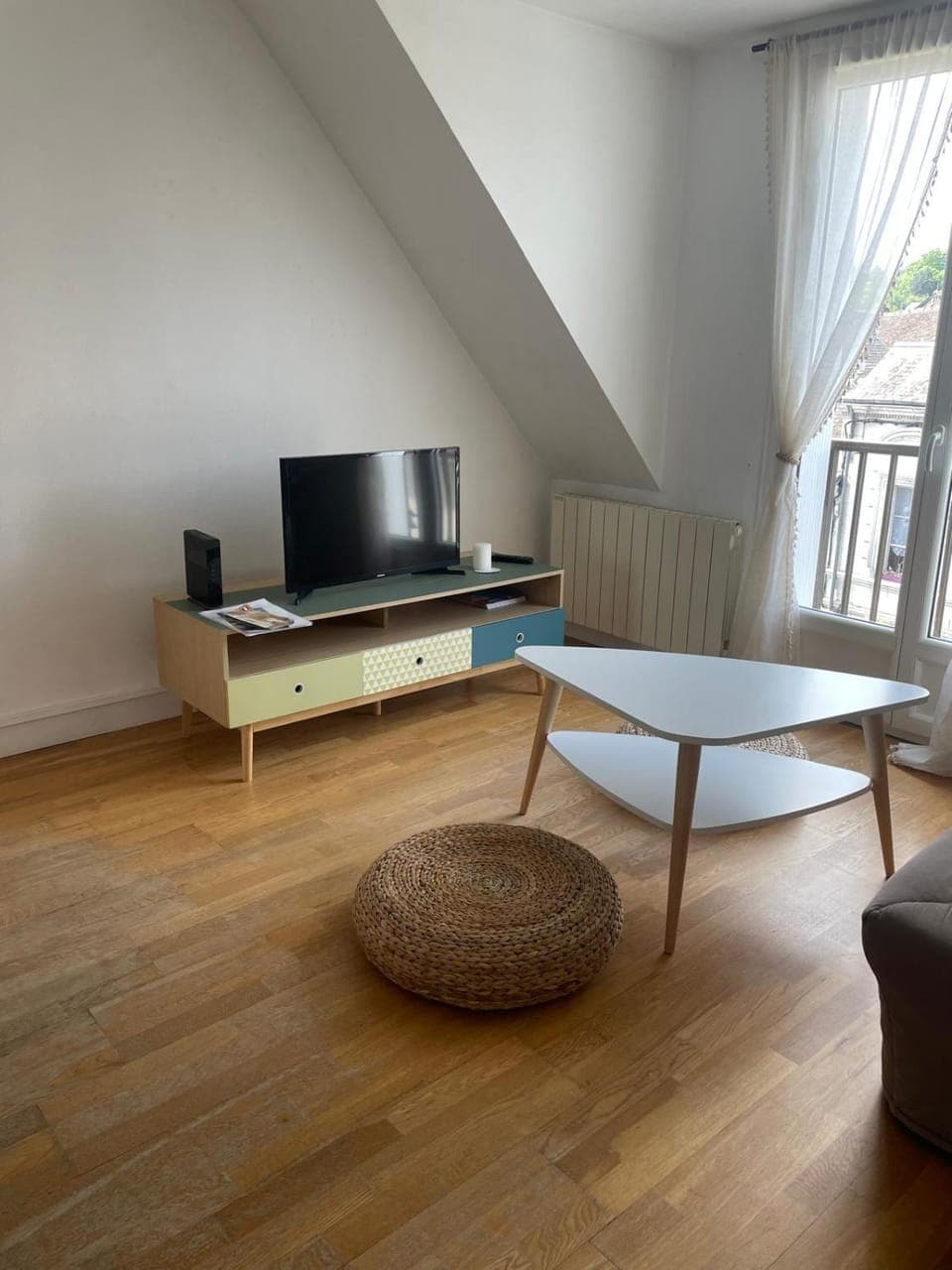 Communal lounge/ TV room, TV and multimedia, Living room, Seating area