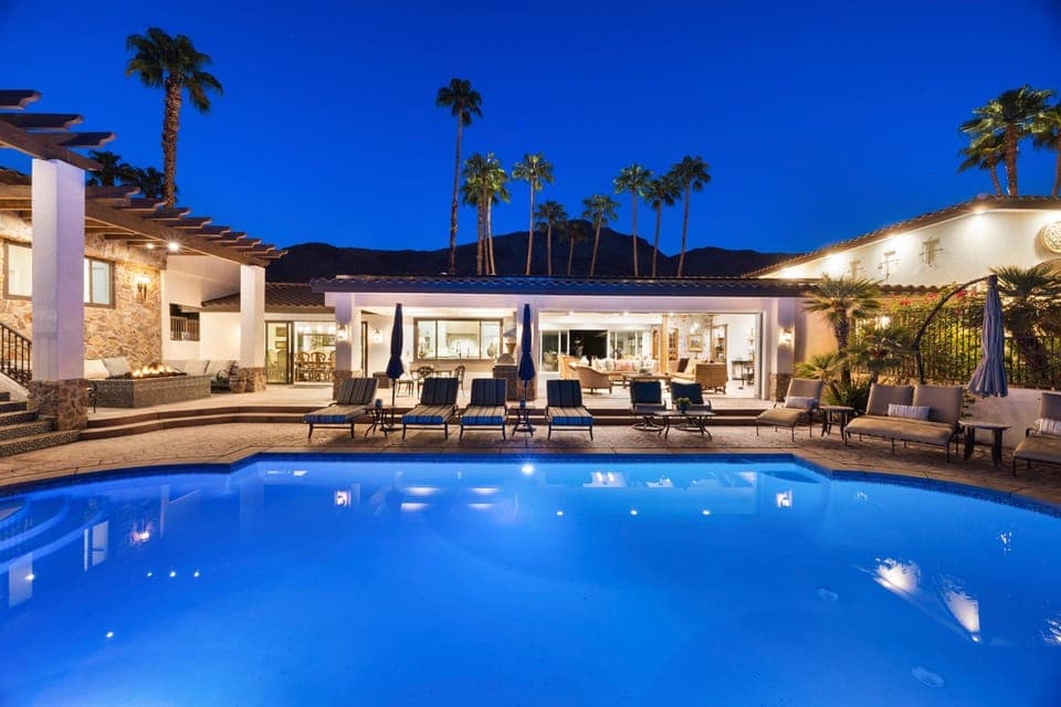 Night, Pool view