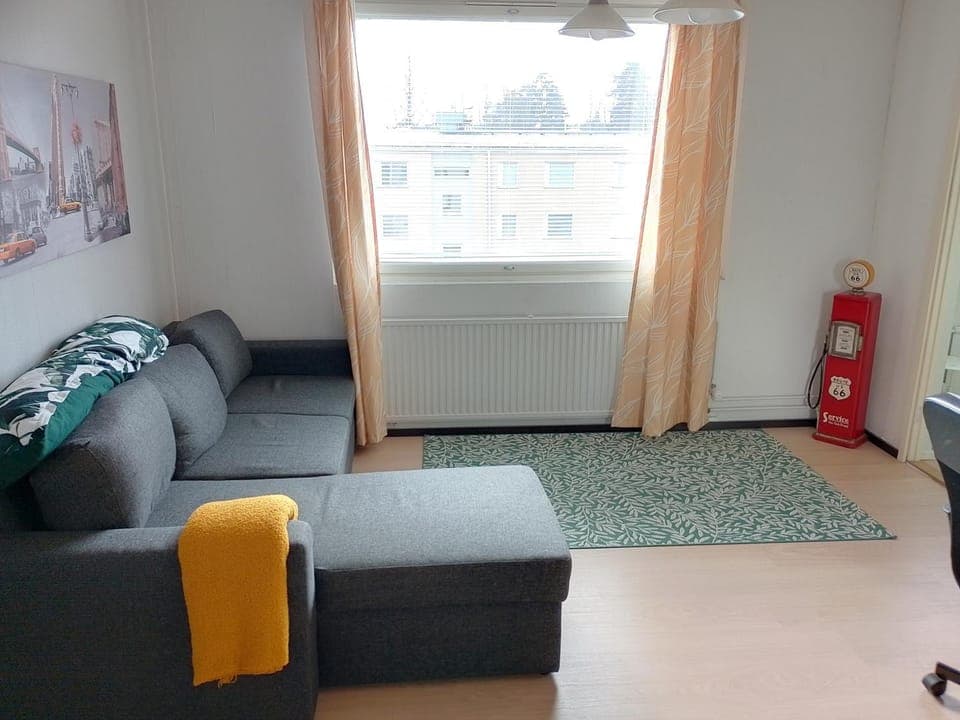 Bed, Seating area