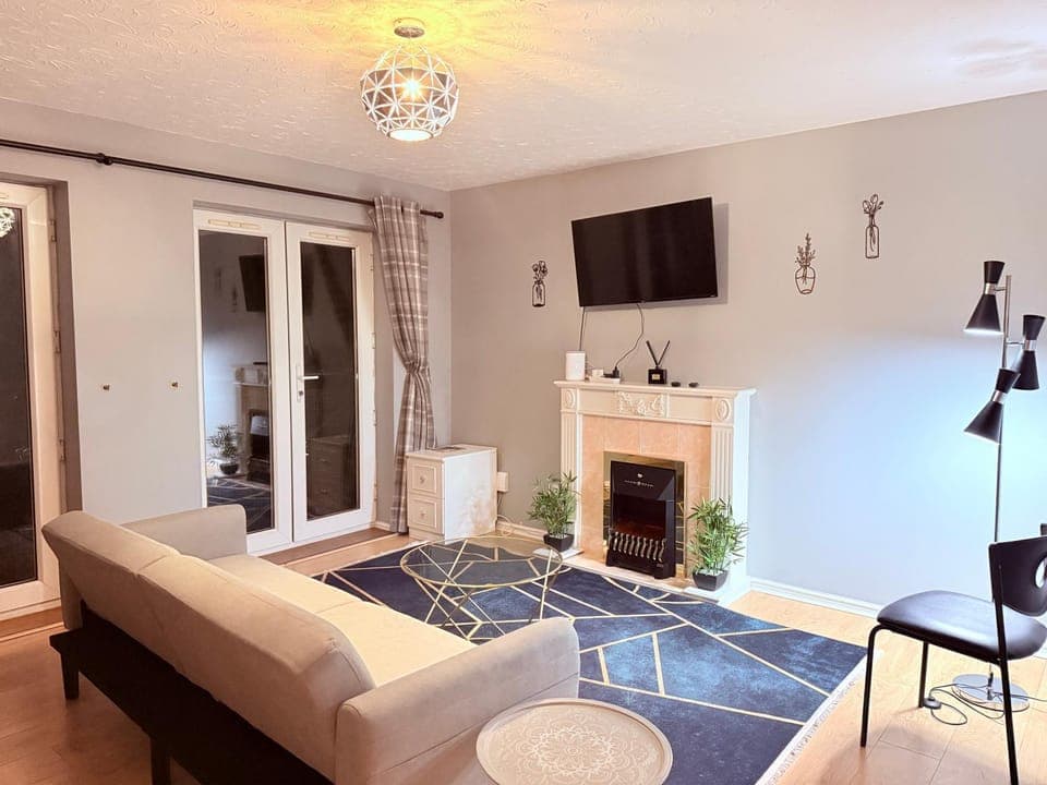 TV and multimedia, Living room, Seating area