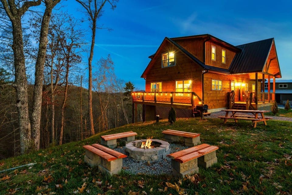 Hemlocke Hideaway House in Pittman Center