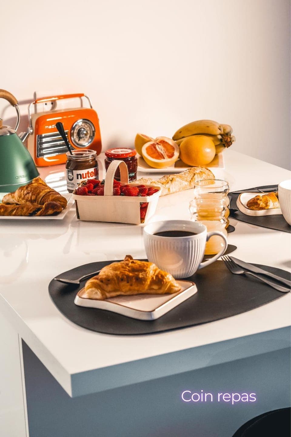 Food and drinks, Dining area