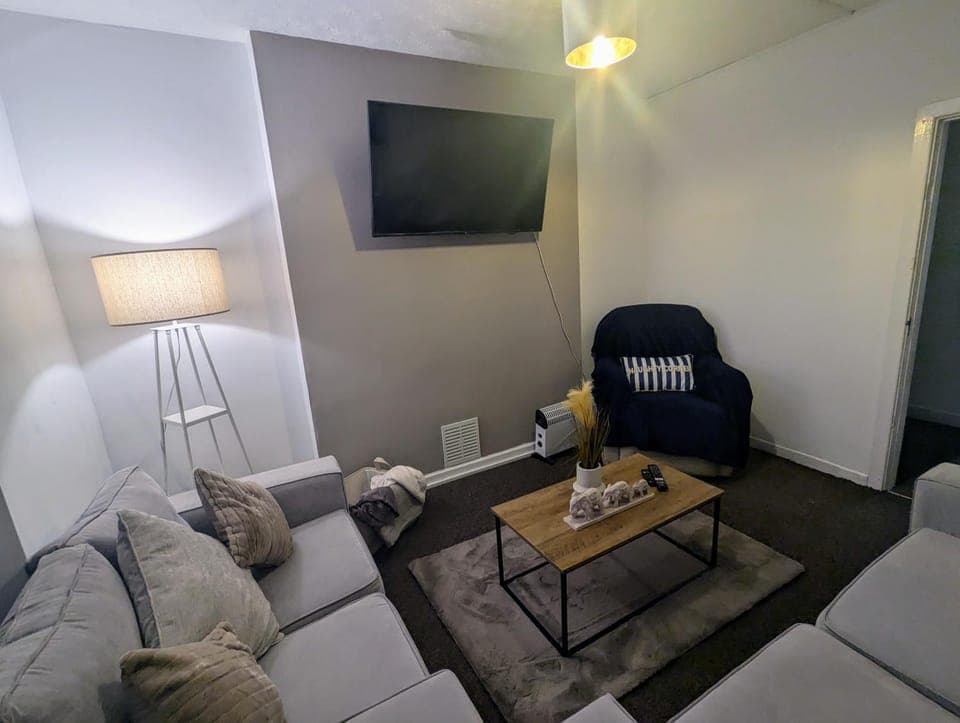 TV and multimedia, Living room, Seating area