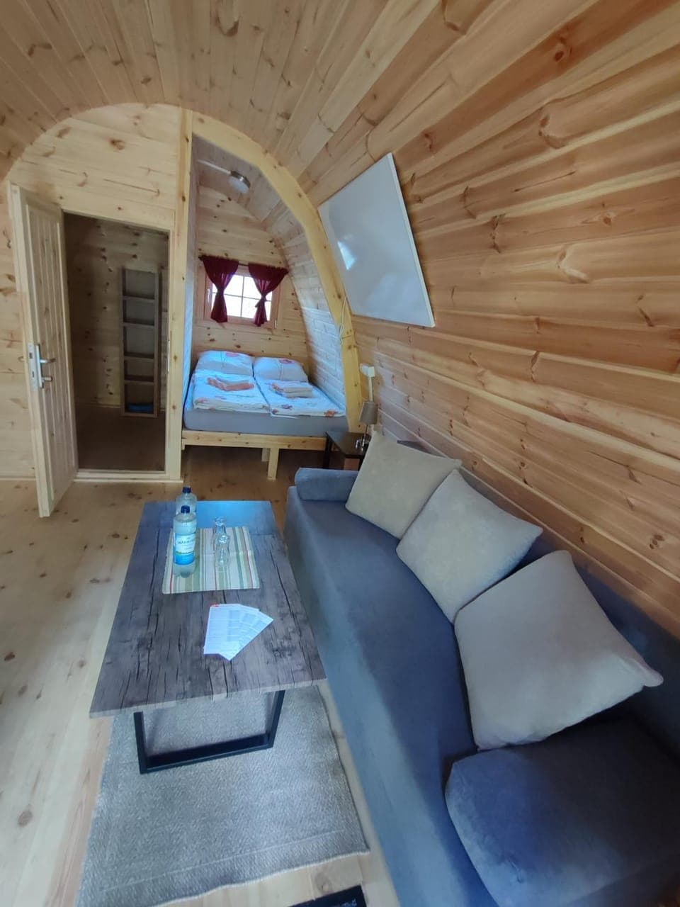 Bed, Living room, Photo of the whole room, Seating area, Bedroom